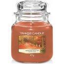 YANKEE CANDLE CLASSIC STŘEDNÍ 411 G WOODLAND ROAD TRIP